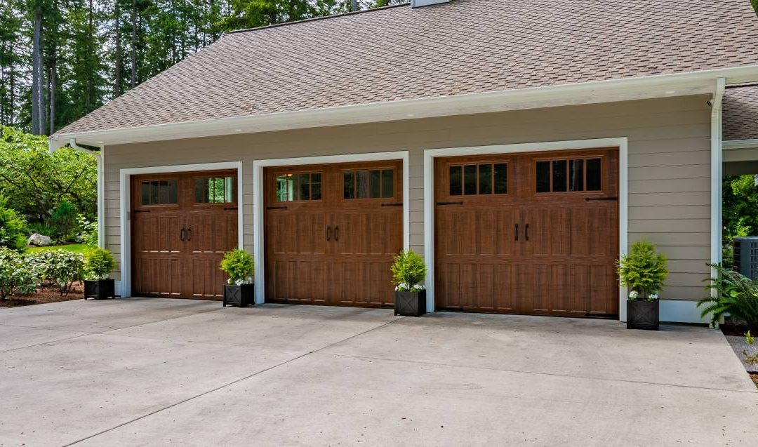 RKS-Doors-Wood-Garage-Door-Maintenance