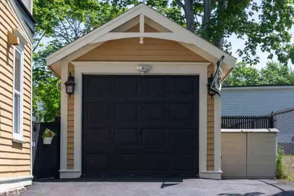 RKS-Garage-Doors-Carry-Amarr-Garage-Doors