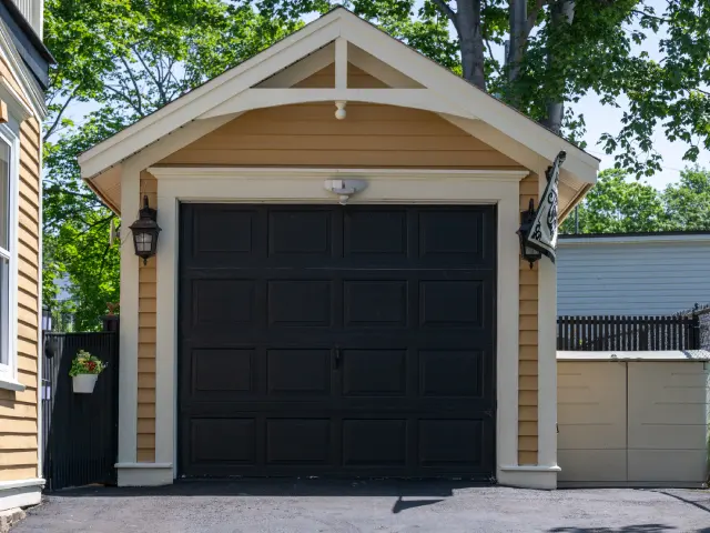 RKS-Garage-Doors-Carry-Insulated-Garage-Doors-Services