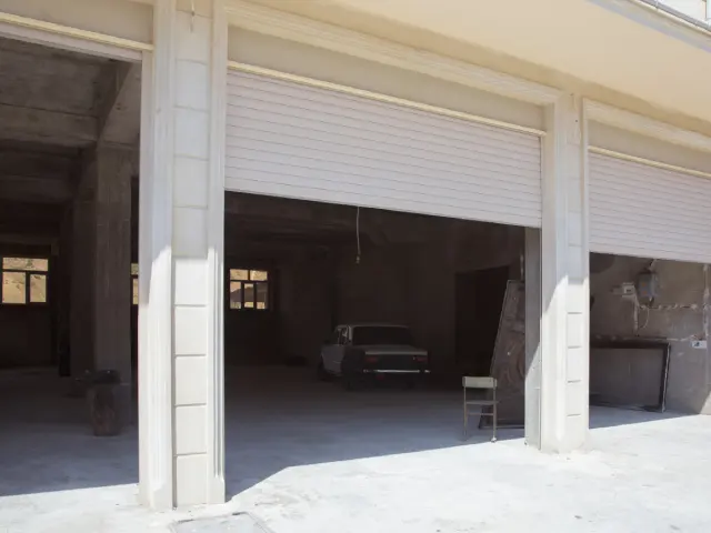 RKS-Garage-Doors-Installs-Roll-Up-Doors
